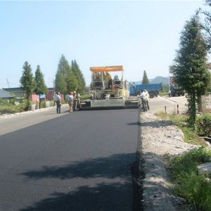 آلة رصف الأسفلت KUDAT بوزن 300 طن مع نظام هيدروليكي كامل ومحرك - Product Image 3