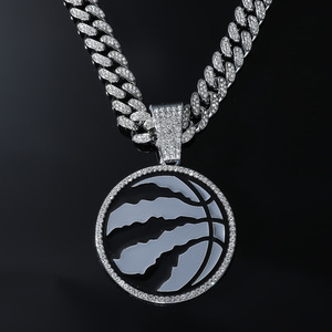 สร้อยคอจี้บาสเก็ตบอลสีดำดีไซน์ยอดนิยมขายดี สร้อยคอแฟชั่นฮิปฮอปสำหรับผู้ชาย ขายส่งเครื่องประดับ - Product Image 2