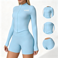 Ensemble de yoga d'hiver personnalisé, veste ajustée à manches longues, soutien-gorge de sport et short, entraînement en salle de sport pour femmes