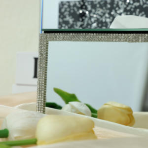 Boîte de mouchoirs en papier or de luxe conteneur décoratif pour la maison supports de voiture couverture en métal papier verre acrylique cristal - Product Image 5