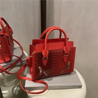 Sac fourre-tout en PU tendance de style occidental avec patchwork contrasté, accents à motif crocodile, grande capacité, fermeture éclair, pour femmes