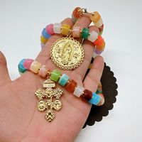 Collier d'été coloré en perles de résine avec breloques cœur, homard, poisson et tortue plaqué or