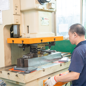 Precisione Custom lamiera di fabbricazione timbratura metallo ottone alluminio acciaio <span class=keywords><strong>inox</strong></span> <span class=keywords><strong>taglio</strong></span> <span class=keywords><strong>Laser</strong></span> saldatura piegatura Micro parti - Product Image 6