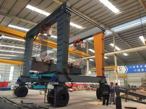 Grue à portique montée sur pneus à transmission par boîte de vitesses avec une capacité de 5T-70T pour une utilisation en usine - Product Image 3