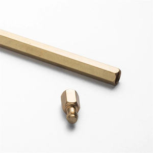 कारखाना अनुकूलित परिशुद्धता क्लासिक 0.3, 0.5, 0.7 और 0.9 मिमी लीड के लिए हेक्सागोनल पीतल पेंसिल लीड बॉक्स को दर्शाता है। - Product Image 3