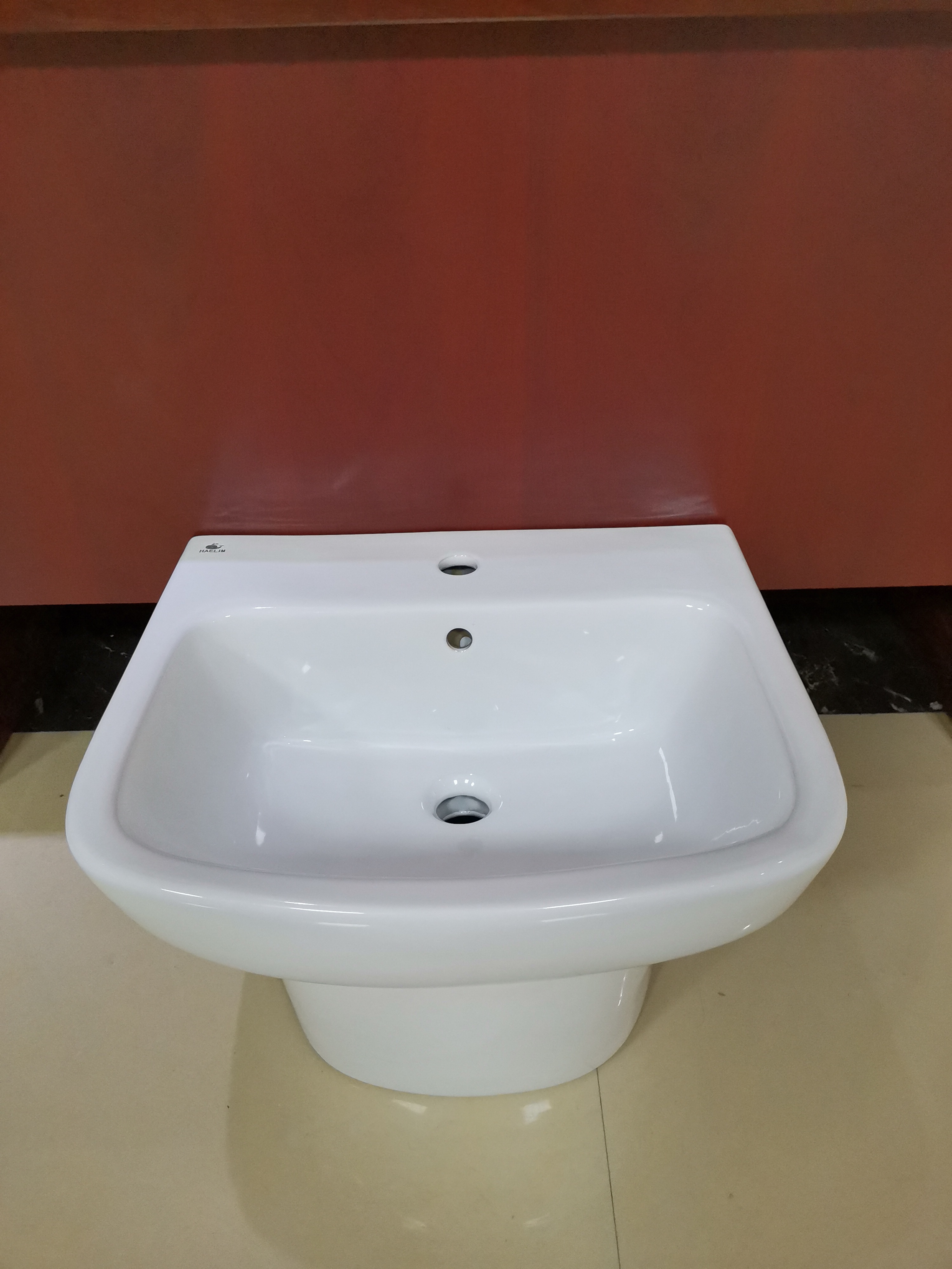 F7203   F7203