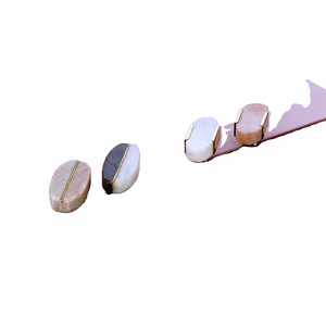 ลูกบิดประตูตู้หินอ่อนรูปวงรีทองเหลืองทรงโค้งลูกบิดหินอ่อนพร้อมรูปทรงสีตามสั่งขนาดผลิตในอินเดีย - Product Image 1