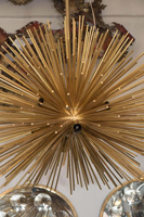 Plafonnier Sputnik italien fin du 20e génération, lustre en laiton massif, petit mais délicat pour maison