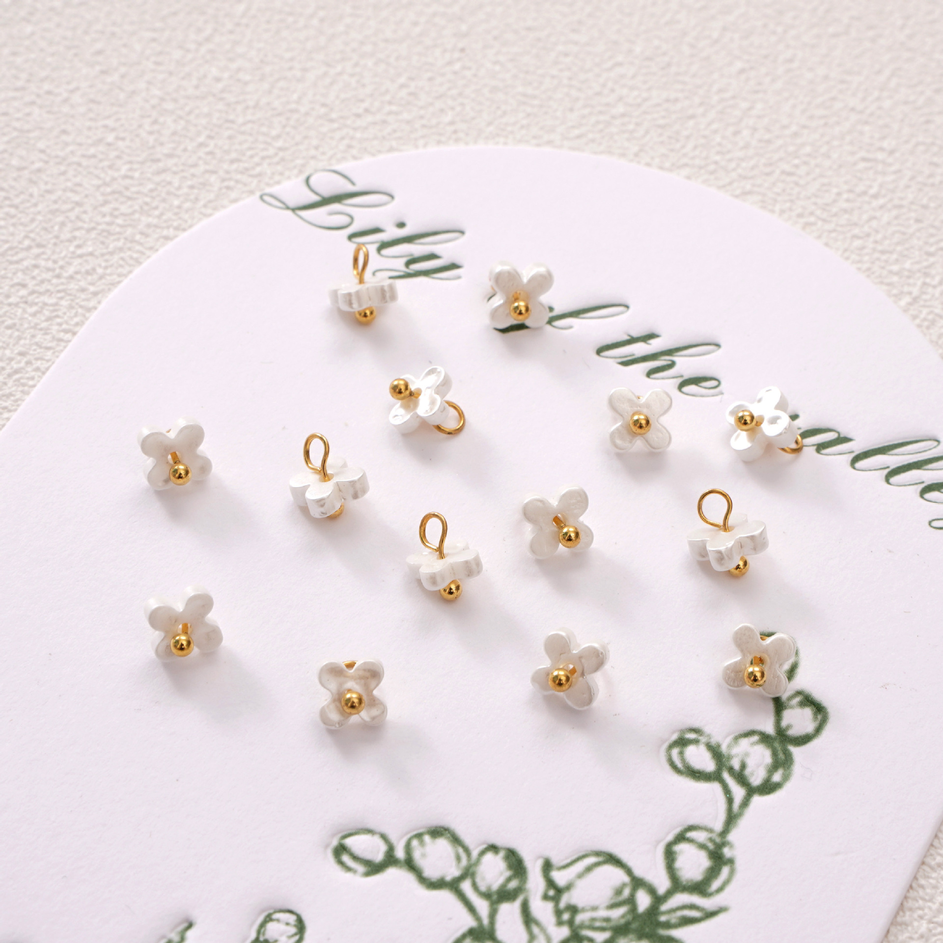 Four-petaled flower 5mm WHITE