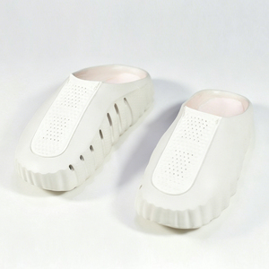 2026 New 001 Pre-Match Training <b>Mules</b> Designer <b>Closed</b>-<b>Toe</b> Slippers with Inlaid Wear-Resistant Rubber Pads Soft and Skin-Friendly - Product Image 2