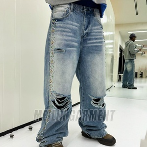 Pantalon en jean délavé sur mesure pour homme, coupe ample, avec rivets et strass, qualité supérieure, vente en gros - Product Image 2