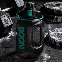 Bouteille d'eau de sport 1,8 L (60 oz) sans BPA avec support de téléphone, poignée, anti-fuite, en PC, pour salle de sport, avec couvercle à rabat, poignée de maintien, compatible OEM/ODM