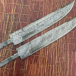 Cuchillo de Caza Profesional de Acero de Damasco Premium con Funda Personalizada para Acampar, Hacer Senderismo y Uso Diario al Aire Libre - Product Image 2