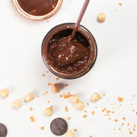 Tranches de biscuits croustillantes au chocolat, aux noisettes et au beurre |   Arôme complexe riche en cacao et noisettes, avec une texture de pâte soyeuse et lisse