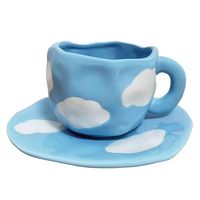 Tasse à café en céramique peinte à la main bleu ciel avec soucoupe nuage blanc – Cadeau de rentrée scolaire – Écologique – Capacité 300 ml – Design classique