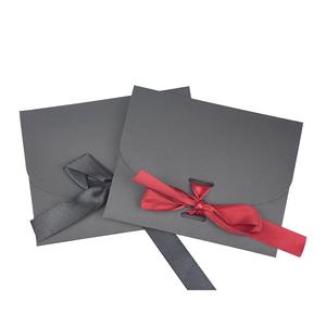 Emballage d'enveloppe en papier plié sur mesure, petite enveloppe en papier, carte, enveloppe cadeau avec ruban - Product Image 1