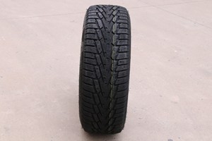 Neumáticos de Invierno HAIDA HD677 215/60R17 225/60R17 225/65R17 <span class=keywords><strong>con</strong></span> <span class=keywords><strong>Clavos</strong></span> de Acero Integrados que Brindan un Agarre Potente en Carreteras Cubiertas de <span class=keywords><strong>Hielo</strong></span> Grueso - Product Image 5