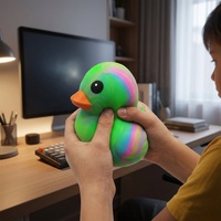 KK Nouveaux Jouets Squishy Géants et Doux en Forme de Canard, Colorés et Extra Larges, pour le Soulagement du Stress, Jouet Anti-Stress à Remontée Lente
