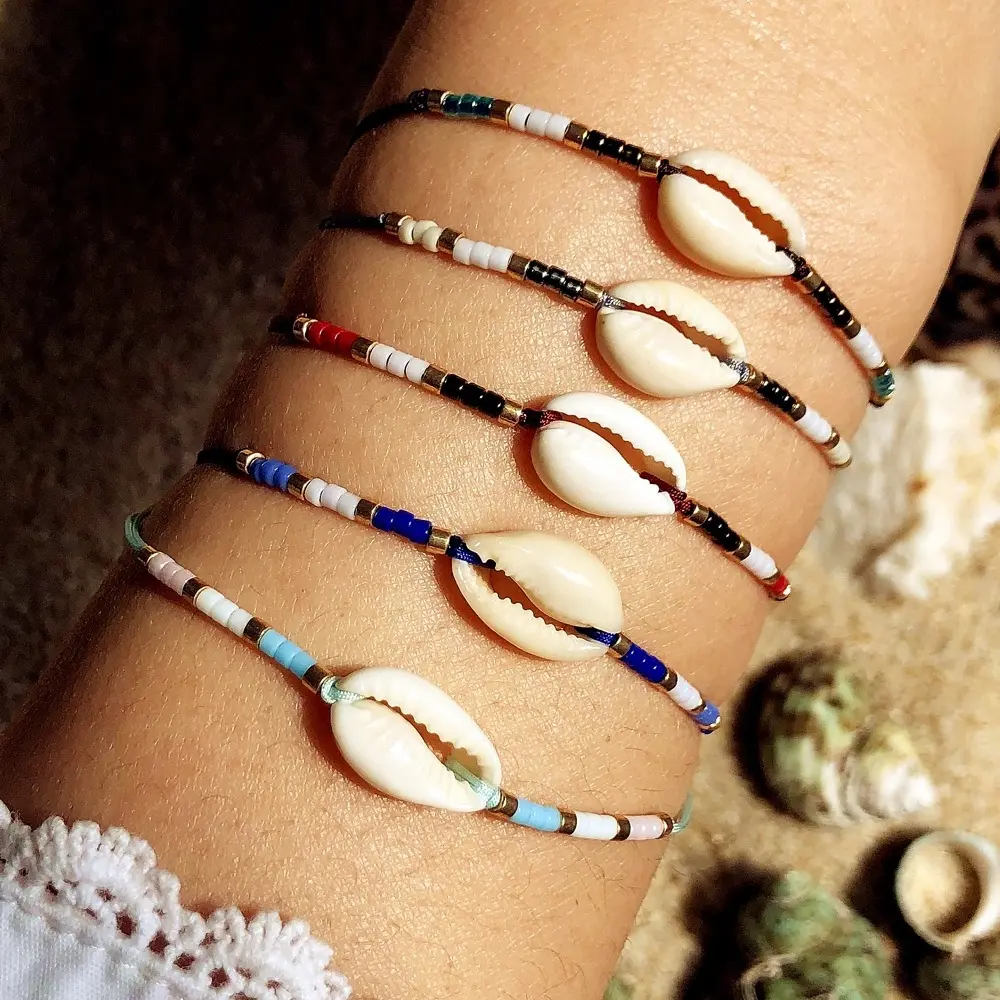 Bohemian Elastic Handmade Woven Rope Zarte verstellbare kleine Samen Sea Shell Perlen Armband Sommers chmuck