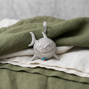 Pendentif Iced Out en argent 925 avec diamant Moissanite en forme de requin pour homme, idéal pour les événements de luxe hip-hop - Product Image 3