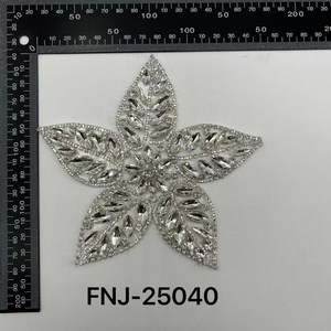 أحدث الفضة 3D زهرة زين الموضة خياطة على حجر الراين بقع لحفلة موسيقية اللباس الزينة بو شعر - Product Image 4