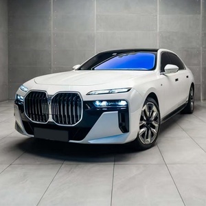 Kit de carrosserie G70 2023 pour BMW Série 7 G12 (2016-2022) : Amélioration avec pare-chocs avant, phares, capot, pare-chocs arrière et feux arrière - Product Image 4