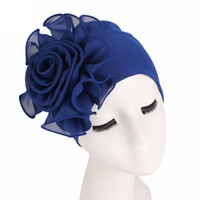 Elegante Turbante Musulmán con Flores Laterales, Gorro Islámico Árabe de Malasia para Mujer con Flor
