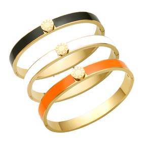 YW Pulseras de Acero Inoxidable de Alta Calidad con Números Romanos Chapados en Oro de 18K y Esmalte de Colores, Brazaletes de Moda para Mujer - Product Image 1