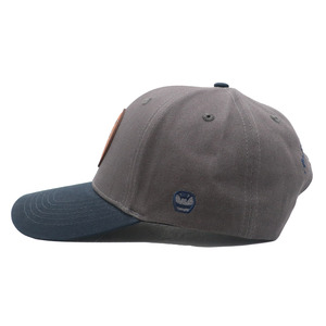 Gorras de Béisbol Unisex de Diseño de Dos Colores, Elegantes, de 6 Paneles, con Cierre a Presión, 100% Poliéster, con Parche de Cuero - Product Image 3