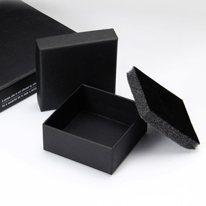 Caja de Joyería Cuadrada 5x5 7x7 Negra Lisa de ABS para Guardar Anillos, Pulseras y Collares, Caja de Regalo - Product Image 3