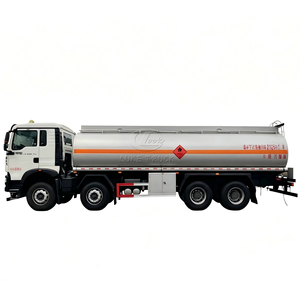 Producto Popular: Camión Cisterna para Transporte de Combustible 28000L-38000L, Camión de Reabastecimiento Sinotruk, Almacenamiento de Cilindros de GLP para Reabastecimiento en Obras de Construcción - Product Image 1