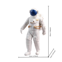Figurine d'astronaute sculptée en résine, écologique, personnage de film et de télévision, décoration moderne pour la maison, thème spatial, ornement décoratif pour bureau