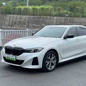 La <span class=keywords><strong>BMW</strong></span> <span class=keywords><strong>i3</strong></span> eDrive35L <span class=keywords><strong>2022</strong></span>, véhicule électrique pur à énergie nouvelle, est maintenant disponible à l'exportation à un <span class=keywords><strong>prix</strong></span> bas. - Product Image 1