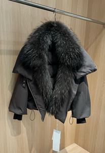 Модная роскошная укороченная куртка OUDINA с воротником из натурального меха енота, теплая, свободного кроя, для женщин - Product Image 4