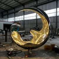Sculpture en acier inoxydable poli miroir en forme de croissant de lune, étoile perforée et lumière LED, pour jardin, place publique et bassin d'eau