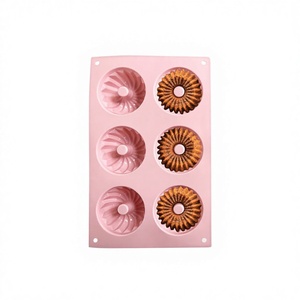 Moule à 6 cavités en silicone écologique rose/bleu pour mini-bundt fluted 28x17cm - Product Image 1