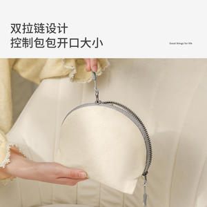 Bolsa de maquillaje de algodón Cotton Way, redonda, de gran capacidad, para guardar artículos de aseo para viajes. - Product Image 5