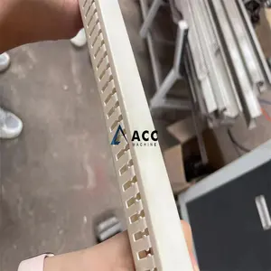 Línea de producción de máquina extrusora de doble tornillo con perfil de canalización de cable de cableado de PVC personalizado con dispositivo de ranurado