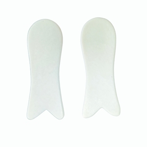Pierre de massage Gua Sha en jade Xiuyan blanc en forme de poisson, grattoir facial, produits Gua Sha de qualité supérieure - Product Image 5