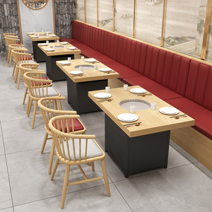 Set Tavolo Commerciale per BBQ Coreano con Fornello Integrato, Panca Rossa con Schienale Alto e Piano in Legno per Ristoranti Hot Pot e Grill - Product Image 1