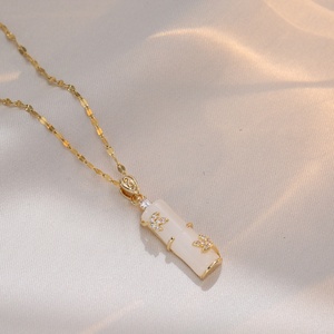 Cadena de Acero Inoxidable con Colgante de Jade Natural en Forma de Bambú, Cadena de Clavícula Vintage con Colgante de Jade Verde en Forma de Bambú - Product Image 3