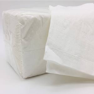 Serviettes en papier jetables blanches 2 plis en pâte de bois vierge, pliage 4 volets, style sac, pour restaurant et traiteur - Product Image 1
