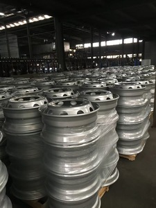 ล้อรถบรรทุกแบบใหม่ ขนาด 22.5x8.25 11R22.5 ผลิตจากอะลูมิเนียมฟอร์จ  ไม่มียางใน สีโครเมียมเงิน รุ่นรับประกัน 5 ปี - Product Image 4