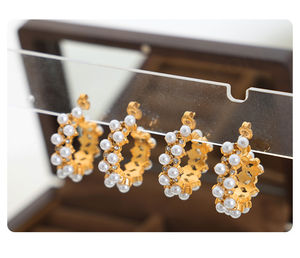 ต่างหูห่วงมุกชุบทอง 18k สแตนเลสกันน้ำ ดีไซน์ใหม่ แฟชั่นสำหรับผู้หญิง - Product Image 5