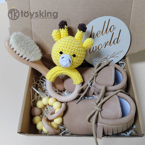 Sonajeros de anillo de madera con forma de jirafa, mordedor de madera de ganchillo para bebé, juego de regalo, cepillo de <span class=keywords><strong>pelo</strong></span> de cabra, haya, <span class=keywords><strong>comprar</strong></span> zapatos de Peine de coche - Product Image 4