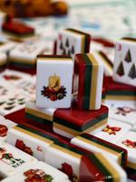 160 tuiles de Mahjong américaines traditionnelles de Noël, rouges, en acrylique 4 couches, cadeaux de Noël luxueux et divertissement pour les fêtes