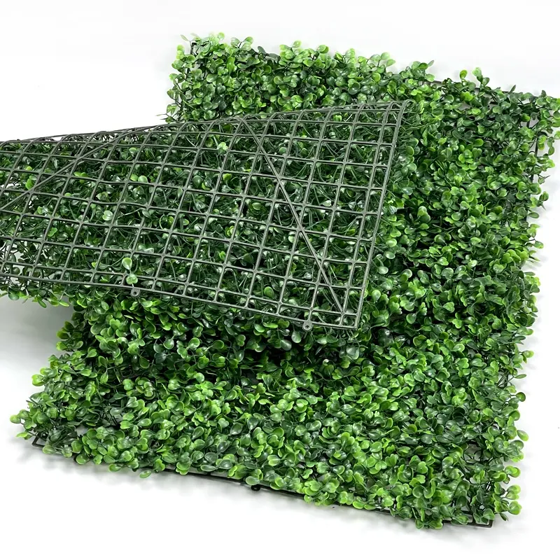 Dekorasyon yapay çim şimşir panelleri sahte yeşil çit çit 50*50 zemin yapay bitki çim duvar düğün parti için