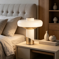 Lampe de table personnalisée pour hôtel, salon, hall d'entrée et décoration de chambre à coucher, style nordique postmoderne minimaliste, mobilier doux