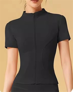 Vestes de <span class=keywords><strong>sport</strong></span> zippées pour femmes M358 avec logo personnalisé, douces et confortables, manches courtes et ajustées pour la course à pied, le fitness et le yoga - Product Image 5