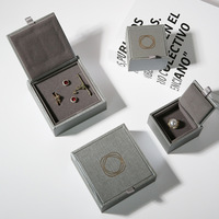 EVERWIN Coffret de bijoux moderne avec boucles carrées, motif uni, boucles d'oreilles, collier, pendentif, bracelet, emballage de bijoux